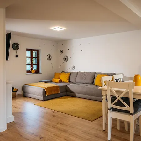 Semesterbostad Bee House & Rogaška Slatina